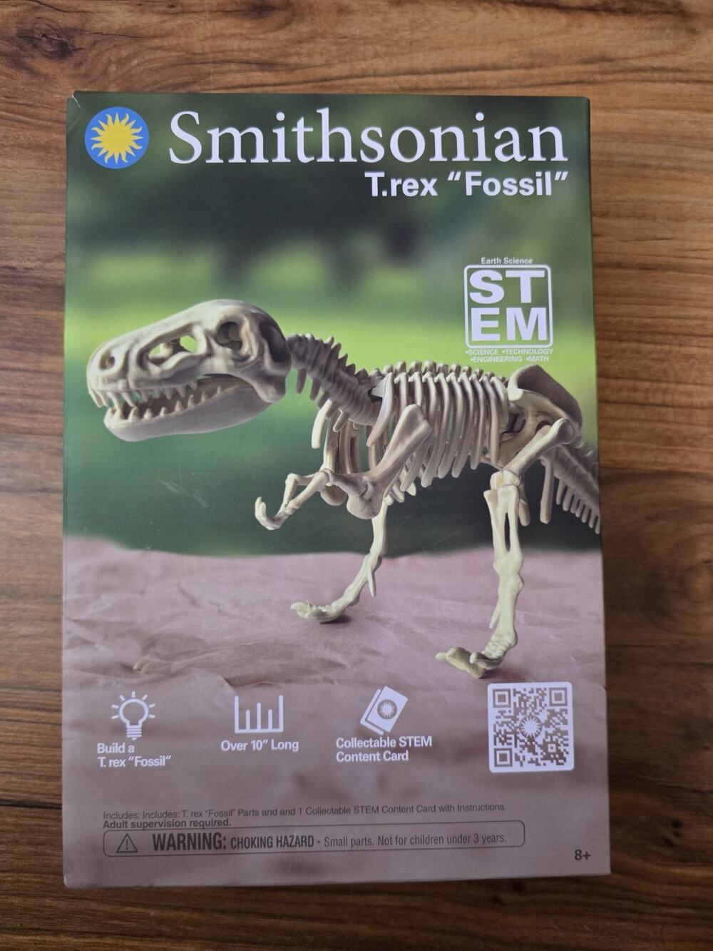 NEW! T Rex (Dinosaur) Fossil Model by Smithsonian, A STEM Toy, Earth Science S29